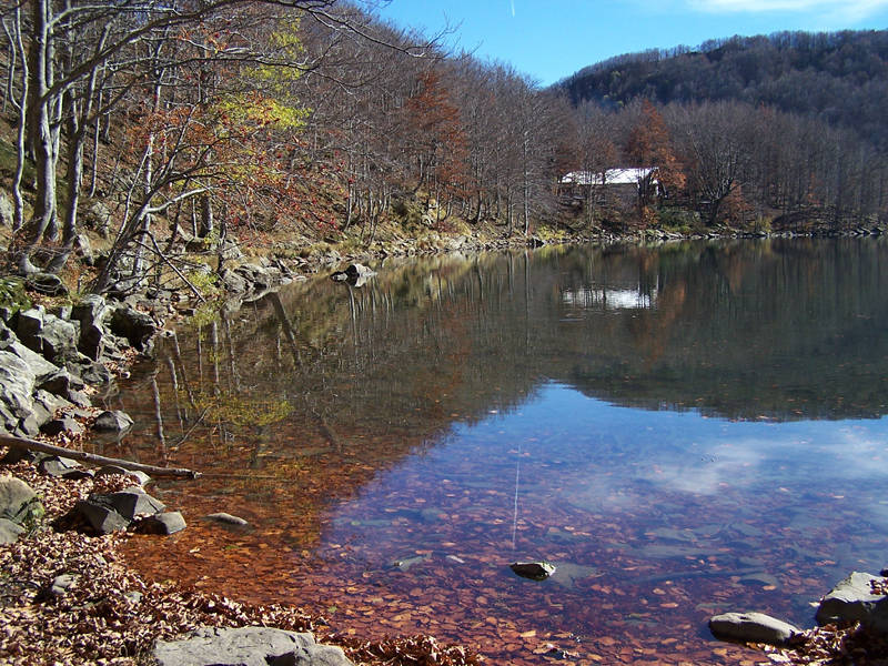 quiete.lago.santo.JPG